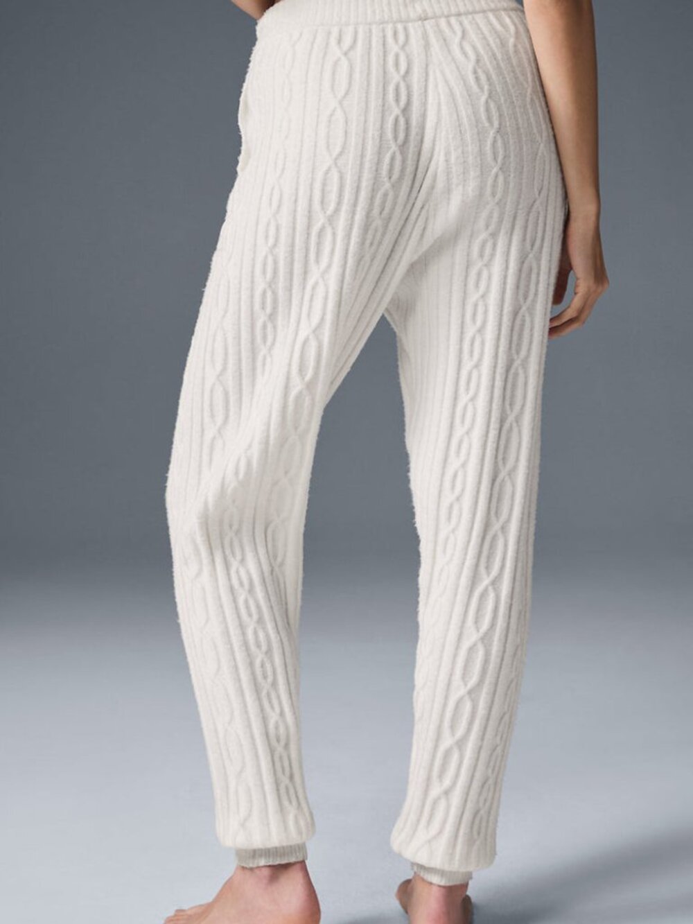 ALO Yoga NWOT Ivory Cable Knit Winter Bliss Pant Size Medium - Picture 6 of 7